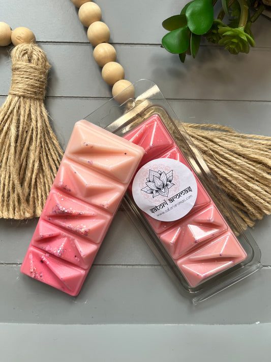 Strawberry & Lily Geometric Snap Bar